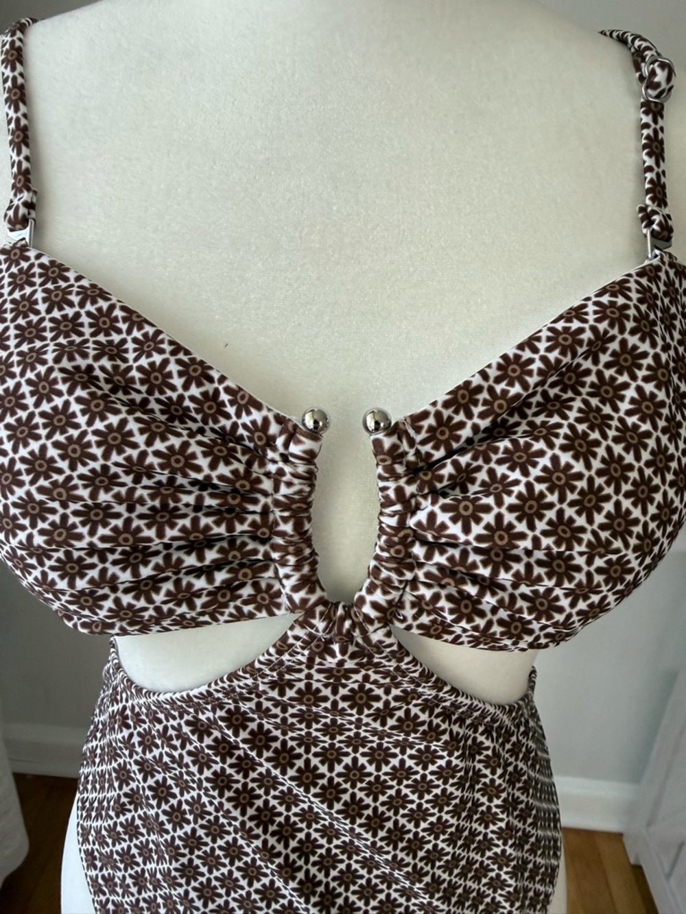 Cupshe One Piece Swimsuit Women Medium Brown Floral Cutout Tie Back NWT - Picture 2 of 8